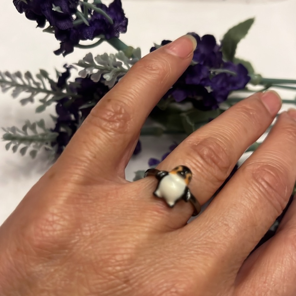 #106 Penguin Ring
